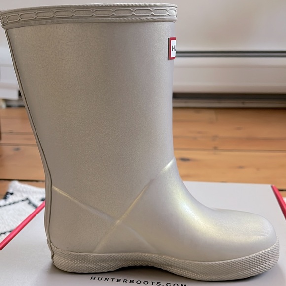 Hunter Kid’s Unisex Original First Nebula Rain Boots - Pale Gold - Picture 9 of 12